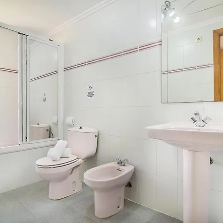 Europa 4 O 6 Apartment *